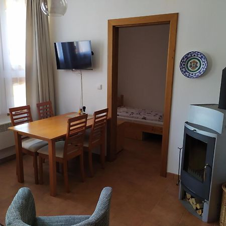 Ubytovani U Krizu Bulhary Exterior foto